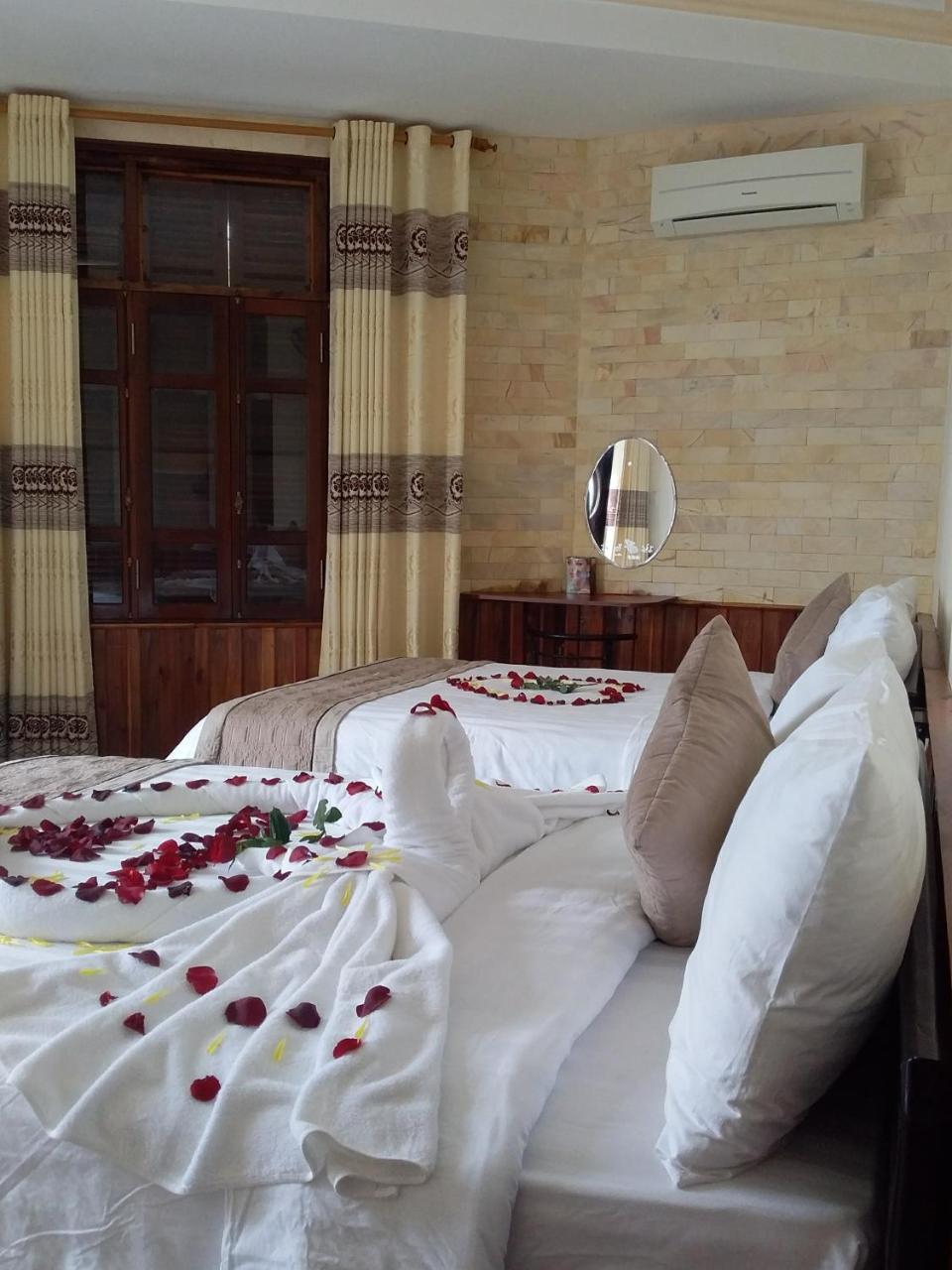 Nam Phuong Riverside Villa Hue Exterior foto